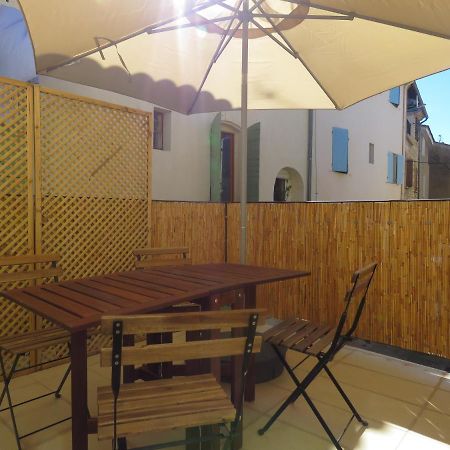 Appartement Centre Historique Avec Terrasse Au Porte De La Camargue Saint-Gilles  Esterno foto